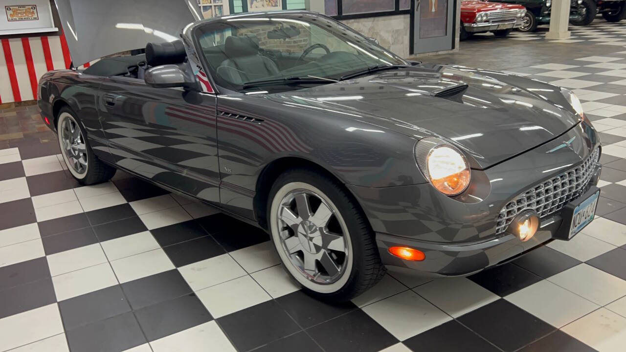 2003 Ford Thunderbird 31