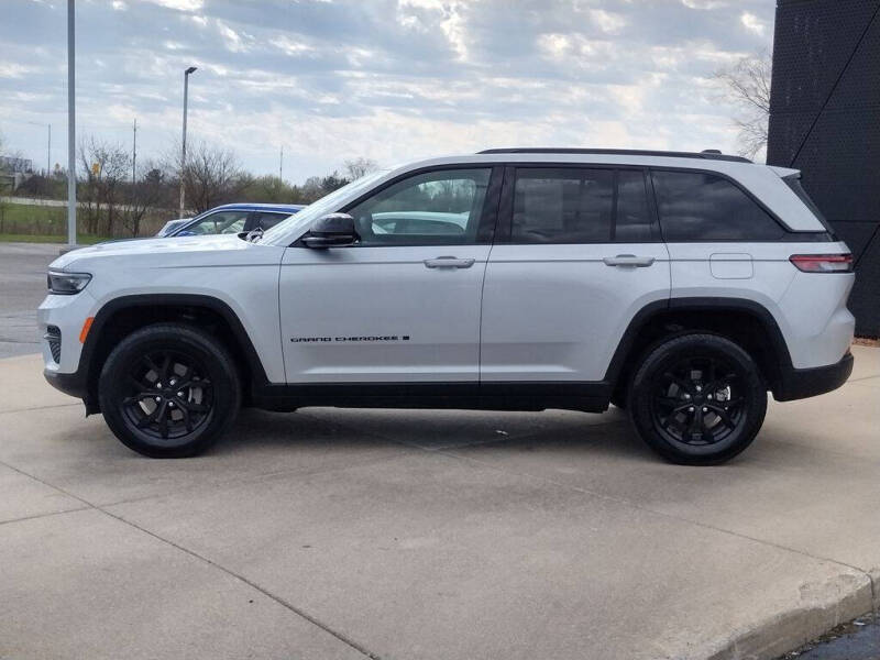 2025 Jeep Grand Cherokee Altitude