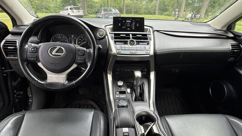 2017 Lexus NX 200t