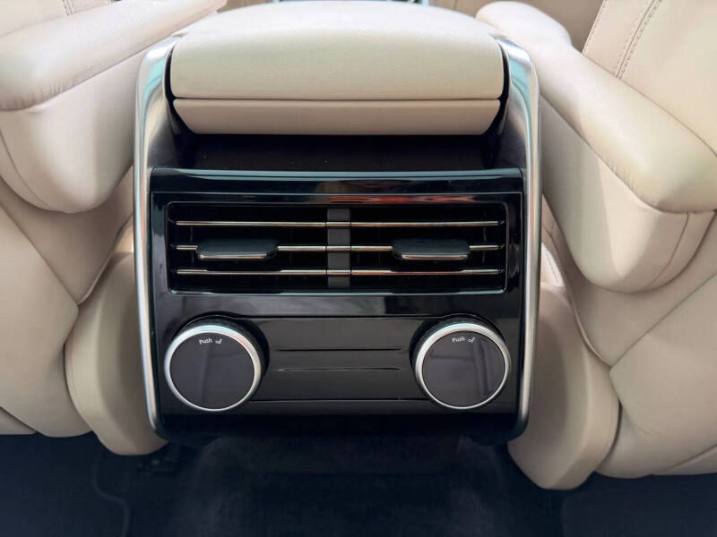 2023 Land Rover Range Rover P400 SE