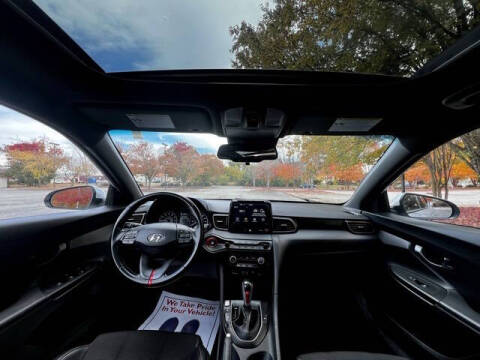 2020 Hyundai Veloster 2.0L Premium