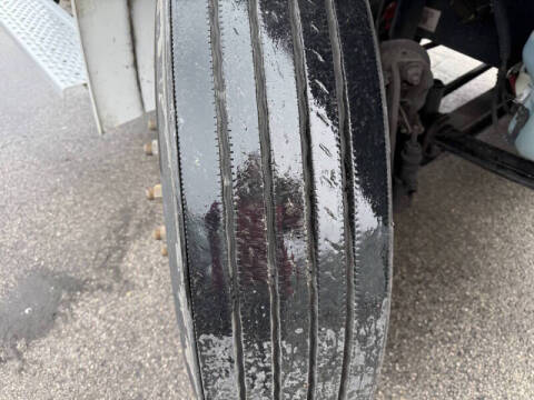 2022 Freightliner M2 106