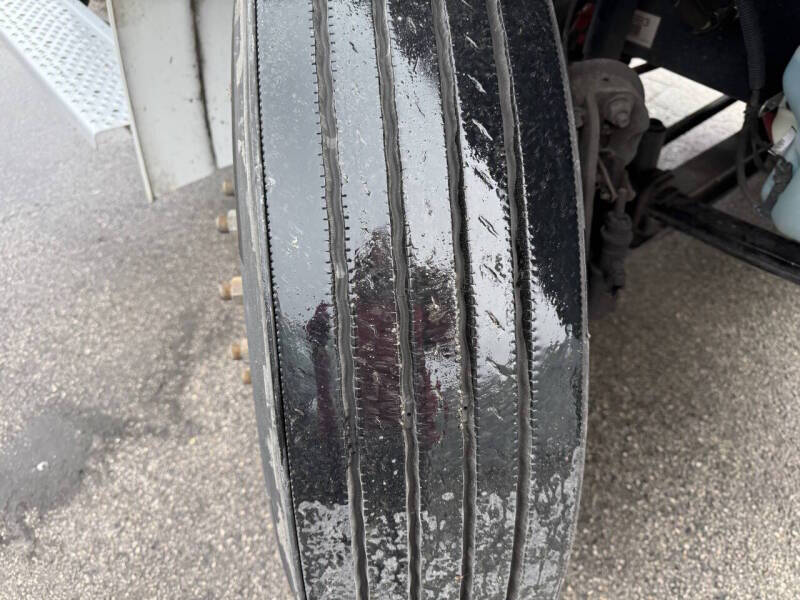 2022 Freightliner M2 106