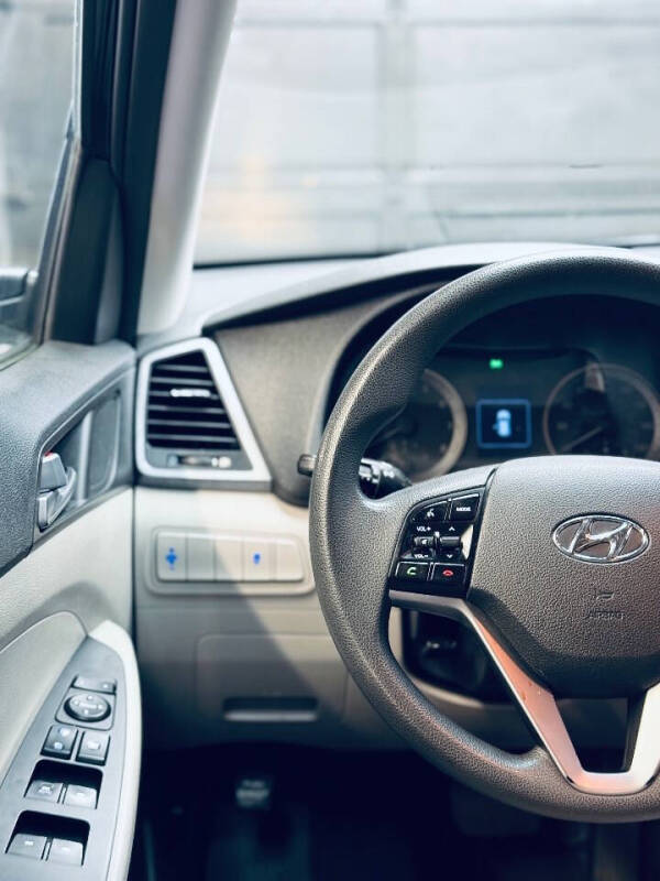 2016 Hyundai Tucson SE