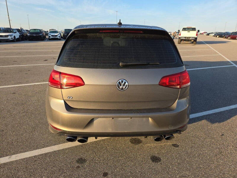 2017 Volkswagen Golf R 4Motion