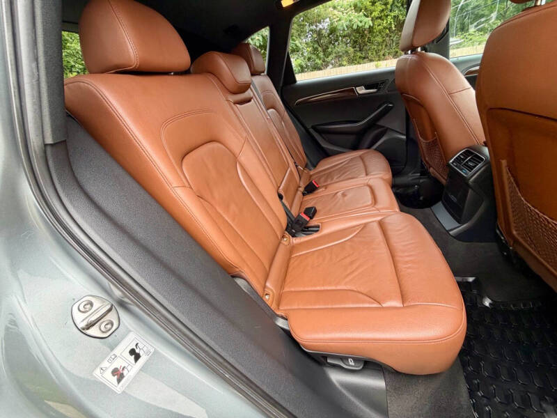 2011 Audi Q5 3.2 quattro Premium Plus