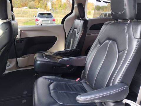 2022 Chrysler Pacifica Touring L