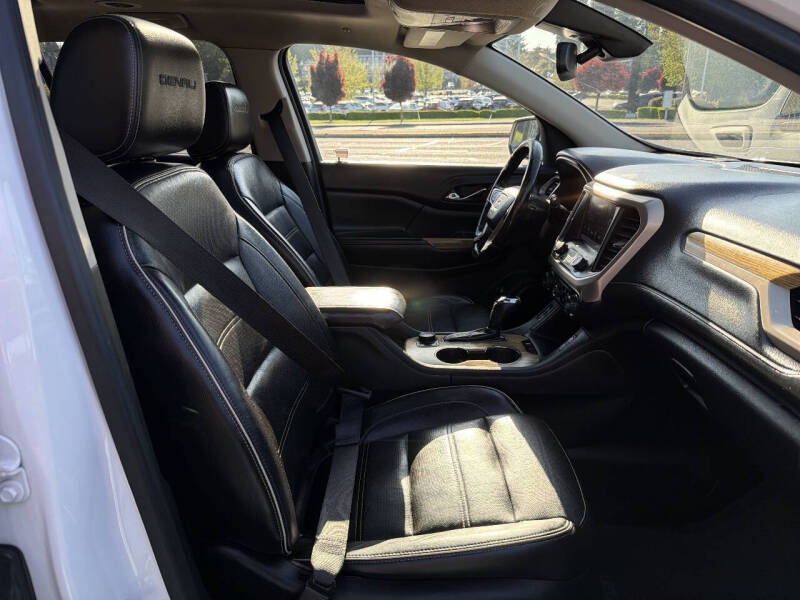 2017 GMC Acadia Denali