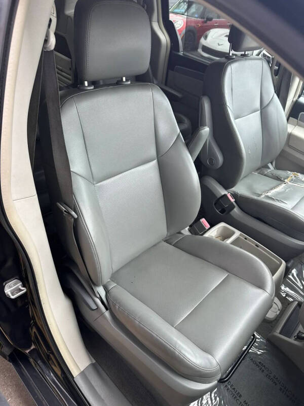 2011 Volkswagen Routan