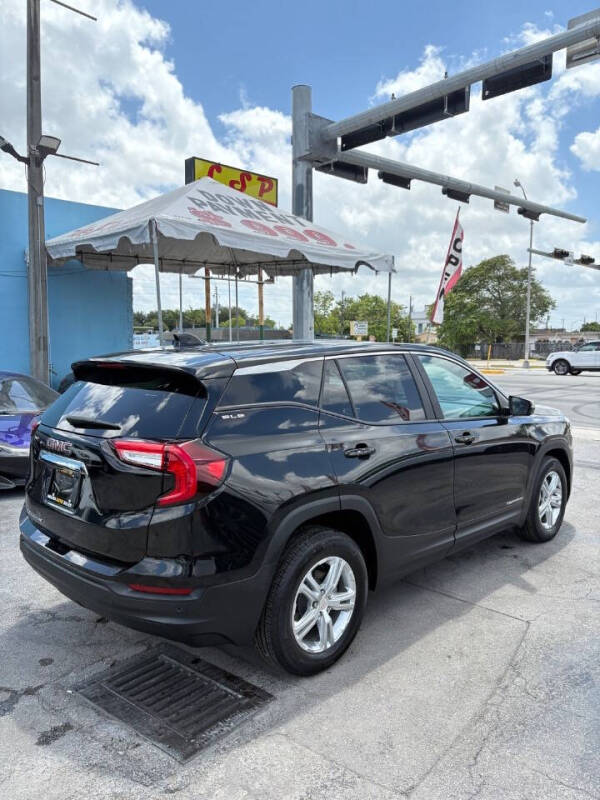 2022 GMC Terrain SLE