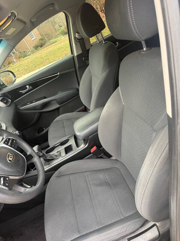 2020 Kia Sorento S V6