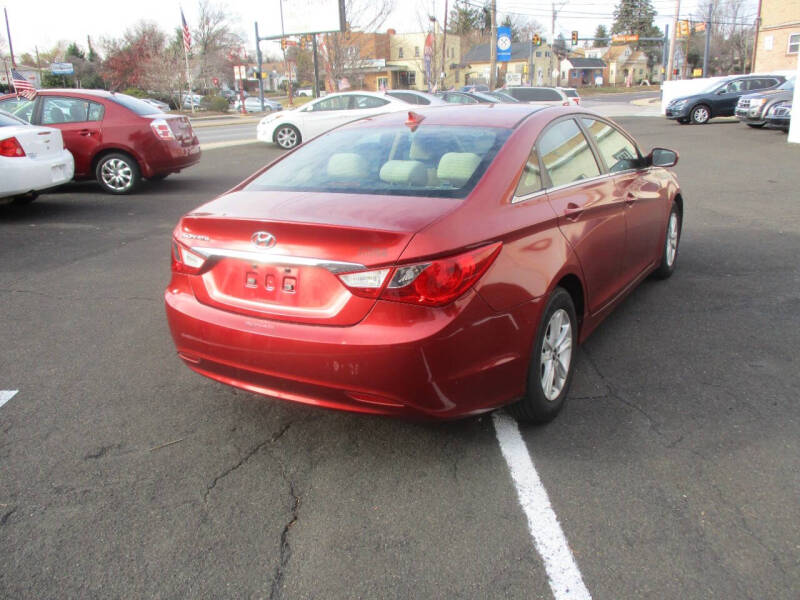 2013 Hyundai Sonata GLS photo 3