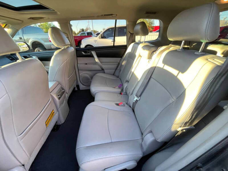 2013 Toyota Highlander SE