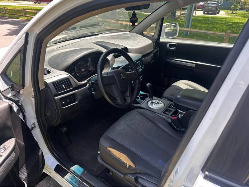 2011 Mitsubishi Endeavor LS