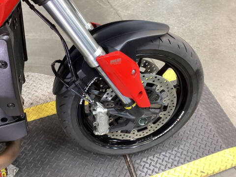 2013 Ducati Hyperstrada