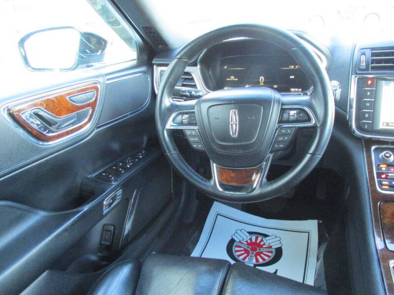 2018 Lincoln Continental Select