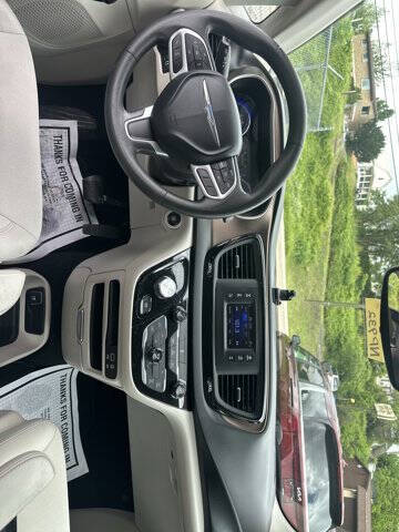 2017 Chrysler Pacifica LX