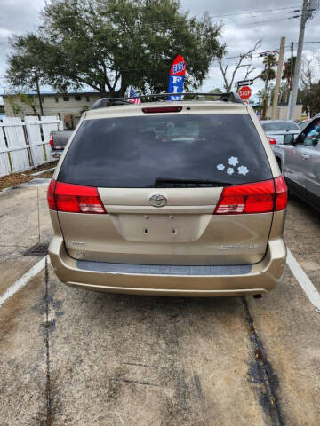 2004 Toyota Sienna