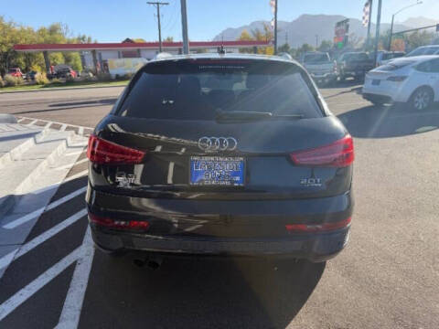 2016 Audi Q3 2.0T quattro Prestige