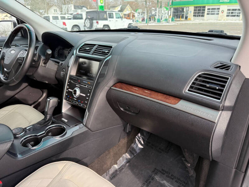 2016 Ford Explorer Platinum