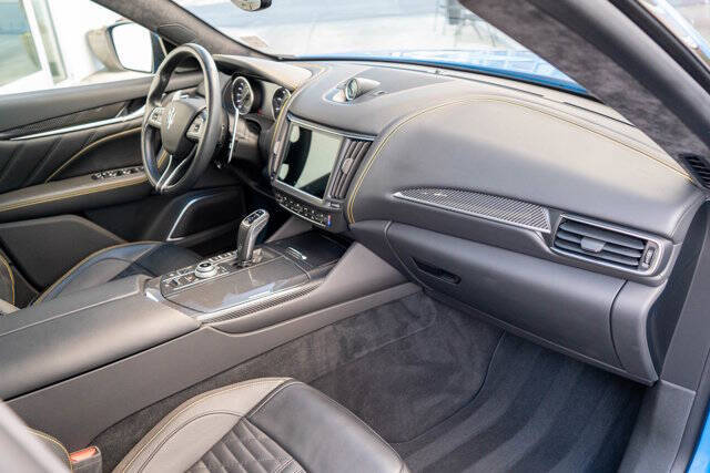 2022 Maserati Levante 39