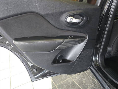 2016 Jeep Cherokee Sport