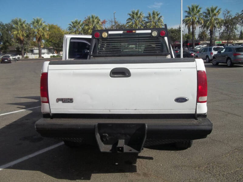 2002 Ford F-350 Super Duty XLT photo 34