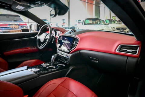 2022 Maserati Ghibli Modena Q4