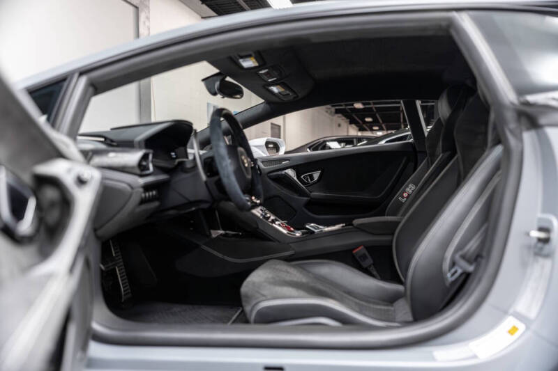 2017 Lamborghini Huracan LP 610-4