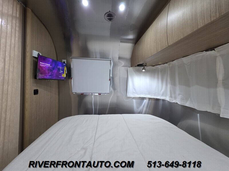 2018 Airstream Flying Cloud 25FB