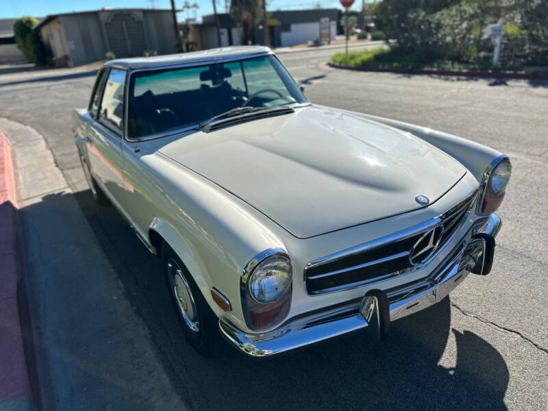 1970 Mercedes-Benz 280-Class