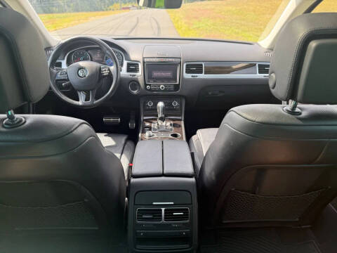 2017 Volkswagen Touareg V6 Executive