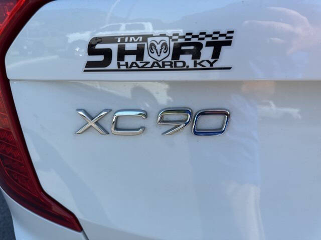 2022 Volvo XC90 T5 Momentum