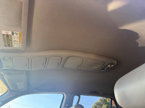 2004 Toyota Sequoia SR5