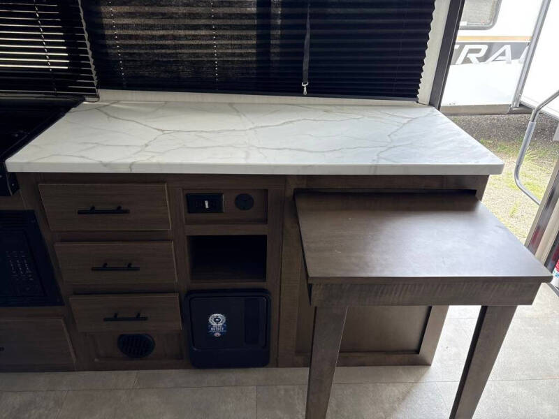 2025 Prime Time RV Tracer