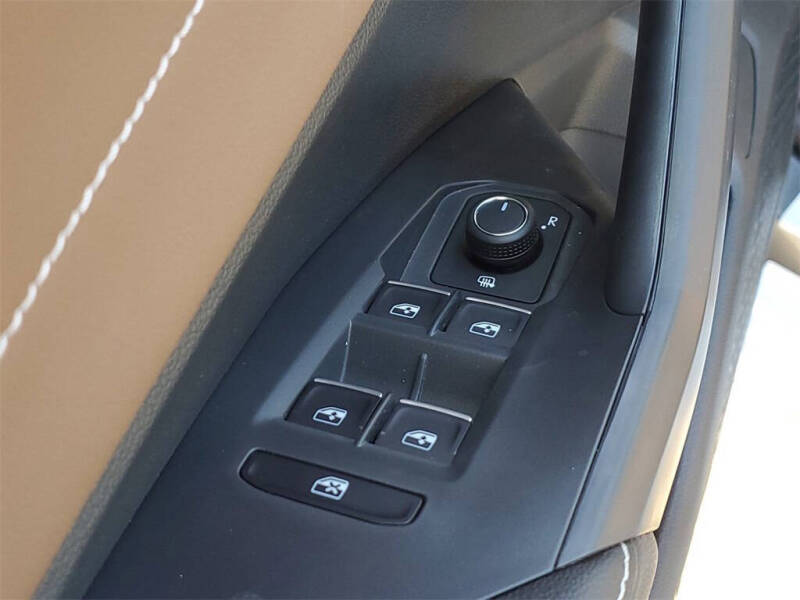 2025 Volkswagen Jetta SEL