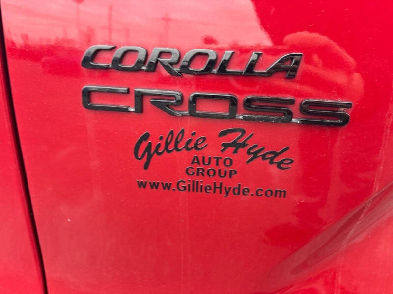 2023 Toyota Corolla Cross Hybrid SE