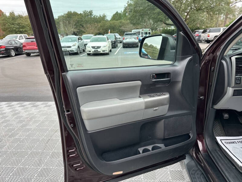 2016 Toyota Sequoia SR5