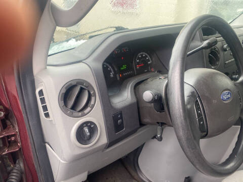 2011 Ford E-Series E-350 SD