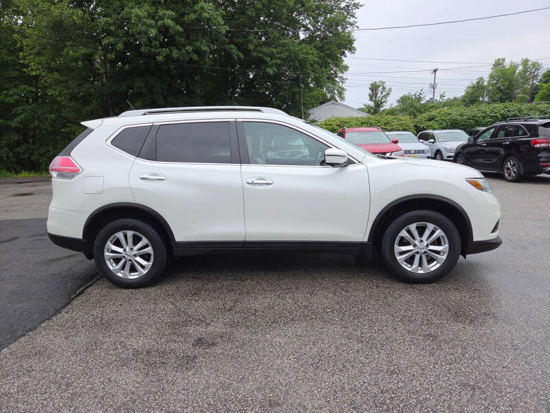 2016 Nissan Rogue SV