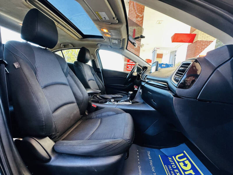 2015 Mazda MAZDA3 i Touring