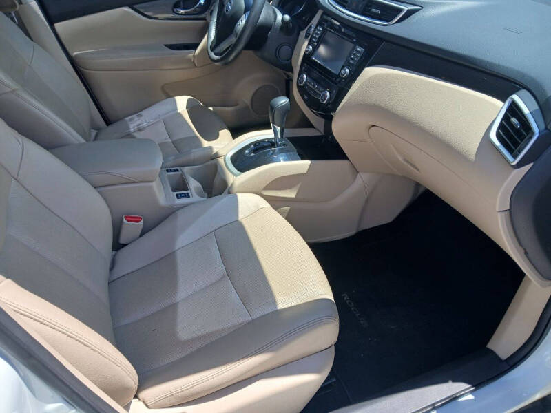 2016 Nissan Rogue SL