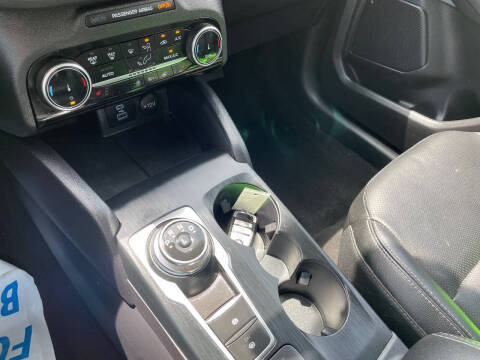 2022 Ford Escape SEL