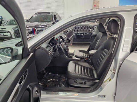 2016 Volkswagen Passat V6 SEL Premium