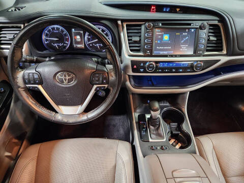 2017 Toyota Highlander Limited