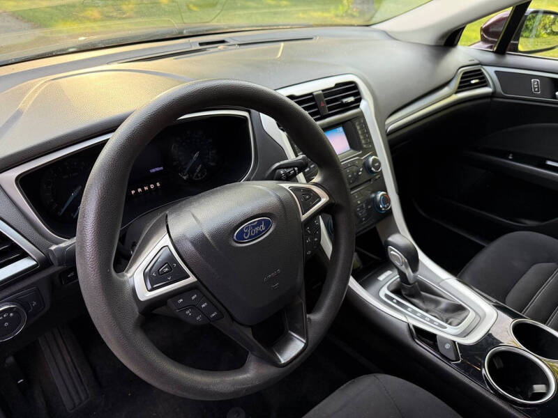 2013 Ford Fusion SE
