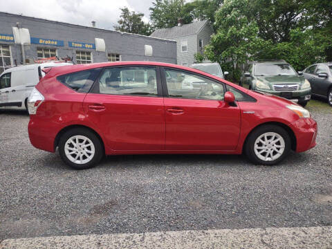 2012 Toyota Prius v Five