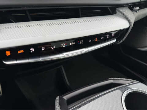 2025 Cadillac OPTIQ Luxury 1