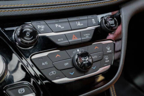 2022 Chrysler Pacifica Hybrid Pinnacle