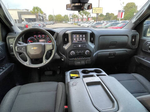 2023 Chevrolet Silverado 1500 Custom